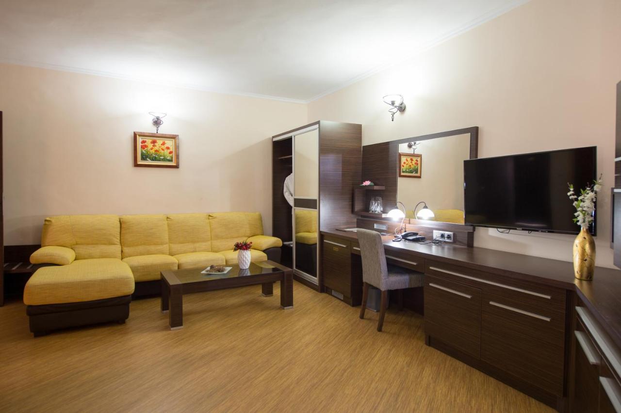 Family Hotel Hebar Μπατάκ Εξωτερικό φωτογραφία