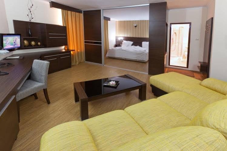Family Hotel Hebar Μπατάκ Εξωτερικό φωτογραφία