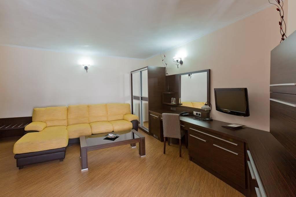 Family Hotel Hebar Μπατάκ Εξωτερικό φωτογραφία