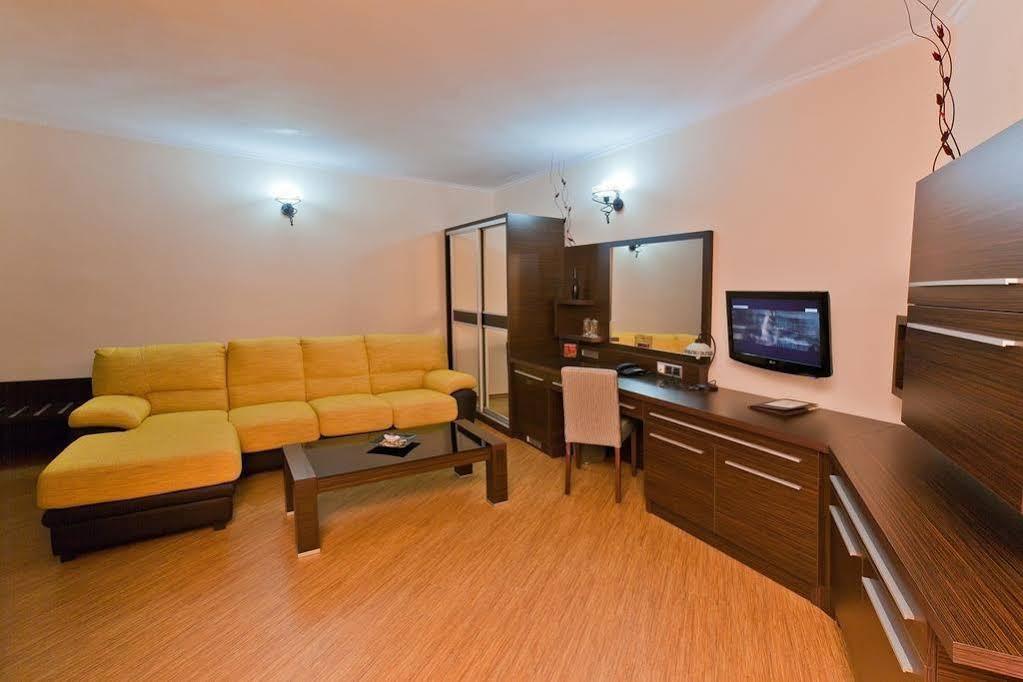 Family Hotel Hebar Μπατάκ Εξωτερικό φωτογραφία