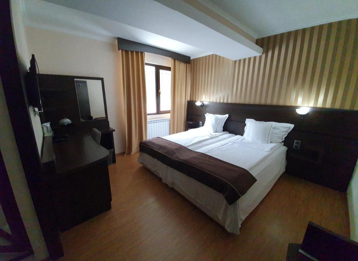 Family Hotel Hebar Μπατάκ Εξωτερικό φωτογραφία