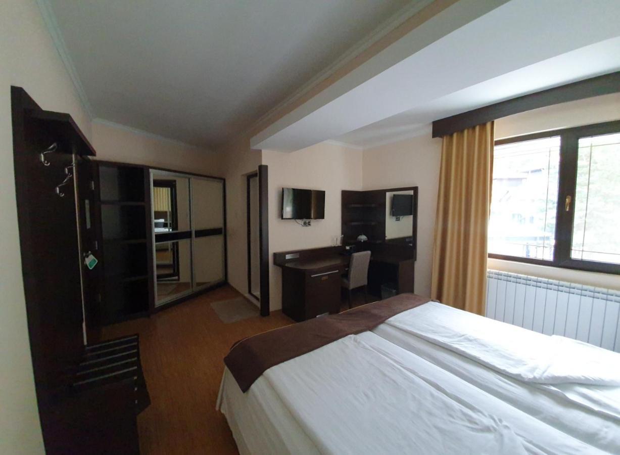 Family Hotel Hebar Μπατάκ Εξωτερικό φωτογραφία